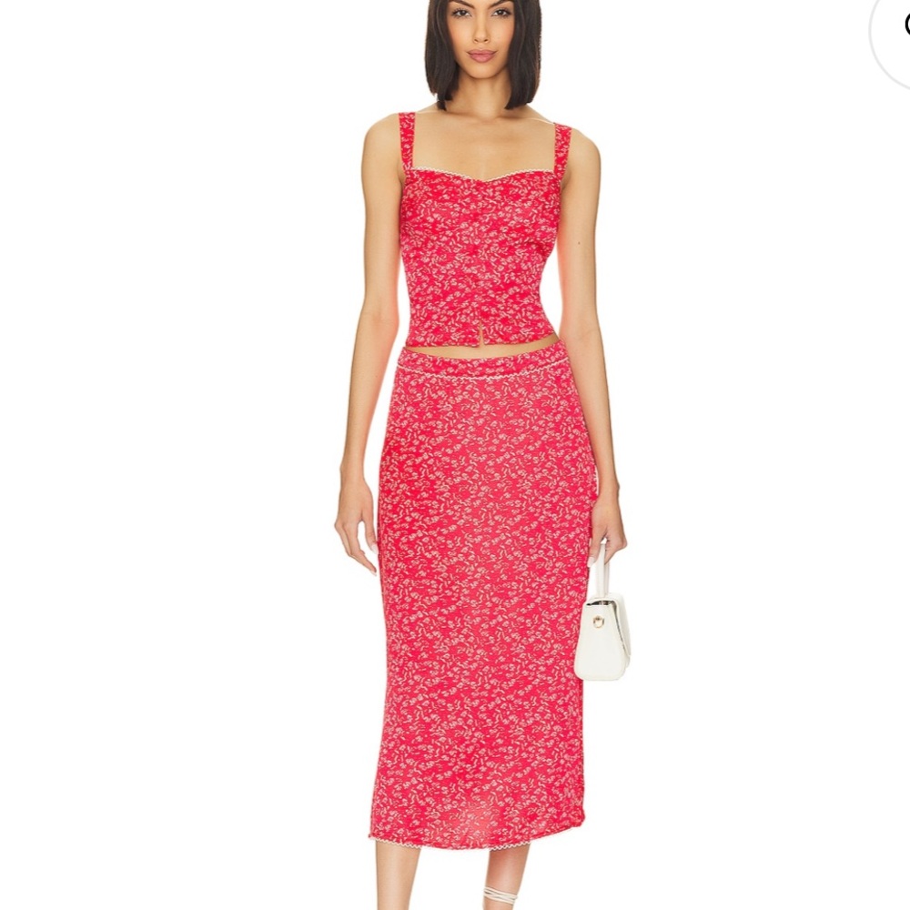 For love and lemons red rose set